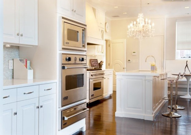 Фотография: Кухня и столовая в стиле Эклектика, Квартира, Дома и квартиры, Пентхаус, Картины – фото на INMYROOM