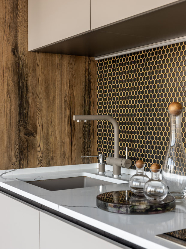 Фотография: Кухня и столовая в стиле Современный, Классический, Квартира, Проект недели, 4 и больше, Более 90 метров, Уфа, PRSPKT Architects – фото на INMYROOM