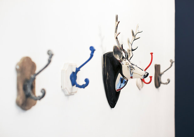 Фотография: Аксессуары в стиле Скандинавский, Квартира, Россия, Проект недели, Красный, Бежевый, Желтый, Zara Home, Синий, Серый, Санкт-Петербург, ИКЕА, H&M Home, Little Greene, Юлия Тюрякова, Boho Studio, Berghoff, Salvatore Ferragamo, Loft Design, как обустроить студию – фото на INMYROOM