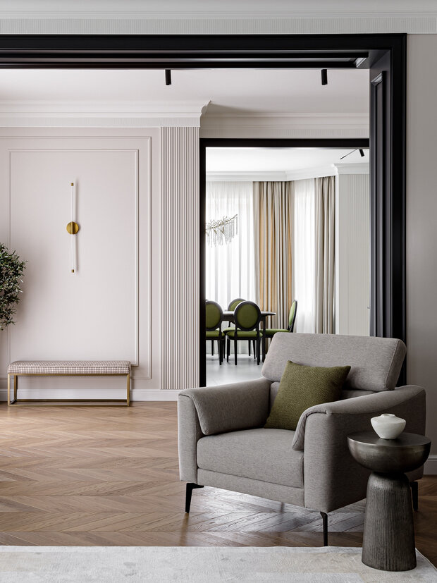 Фотография: Гостиная в стиле Классический, Современный, Дом, Проект дня, Дом и дача, Краснодар, Кирпичный дом, 4 и больше, Более 90 метров, Татьяна Черкашина – фото на INMYROOM