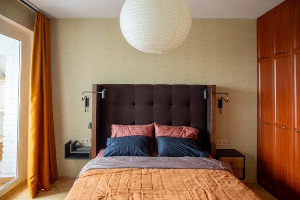 Фотография: Спальня в стиле Современный, Эклектика, Скандинавский, Квартира, Проект дня, Москва, 2 комнаты, 60-90 метров, Павел Фотеев, Винтажный – фото на INMYROOM