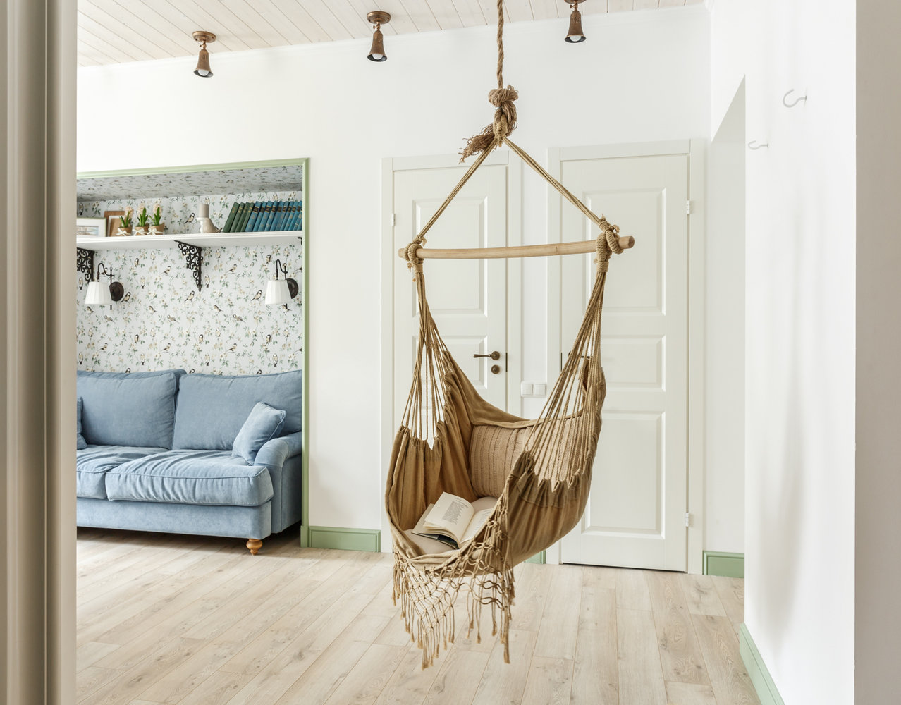 Фотография: Гостиная в стиле Прованс и Кантри, Квартира, Проект недели, Москва, 3 комнаты, 60-90 метров – фото на INMYROOM Фотография: Гостиная в стиле Прованс и Кантри, Квартира, Проект недели, Москва, 3 комнаты, 60-90 метров – фото на INMYROOM