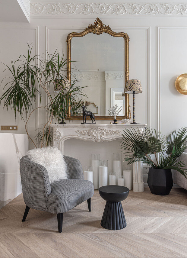 Фотография: Гостиная в стиле Классический, Современный, Квартира, Проект дня, Кирпичный дом, 2 комнаты, 60-90 метров, Оксана Пастернак – фото на INMYROOM