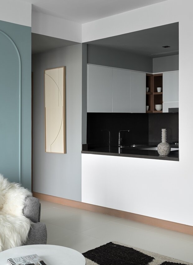 Фотография: Кухня и столовая в стиле Современный, Минимализм, Квартира, Проект дня, 4 и больше, Более 90 метров, Алена Горская, Дизайн-бюро Алены Горской, Дубай, ОАЭ – фото на INMYROOM