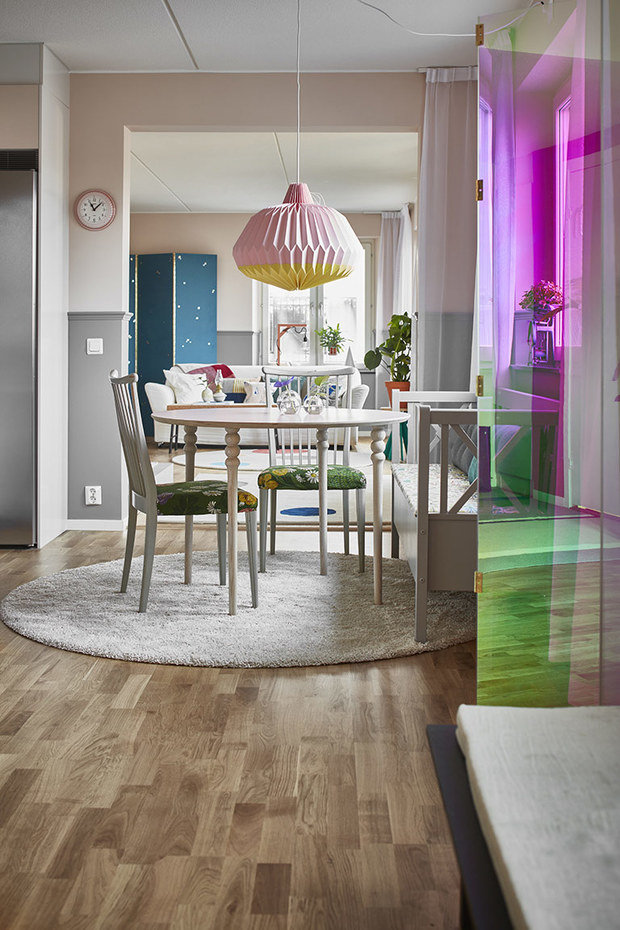 Фото из портфолио "Игривый дом" : Трехкомнатная квартира в трех версиях – фотографии дизайна интерьеров на INMYROOM