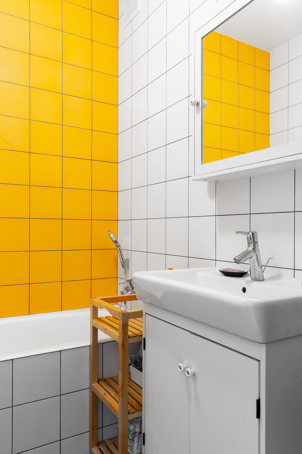 Фотография: Ванная в стиле Скандинавский, Эклектика, Квартира, Белый, Проект недели, Зеленый, Желтый, Серый, Бирюзовый, Эко, 3 комнаты, 60-90 метров – фото на INMYROOM