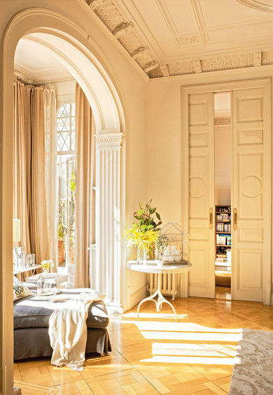 Фотография: Гостиная в стиле Классический, Современный – фото на INMYROOM