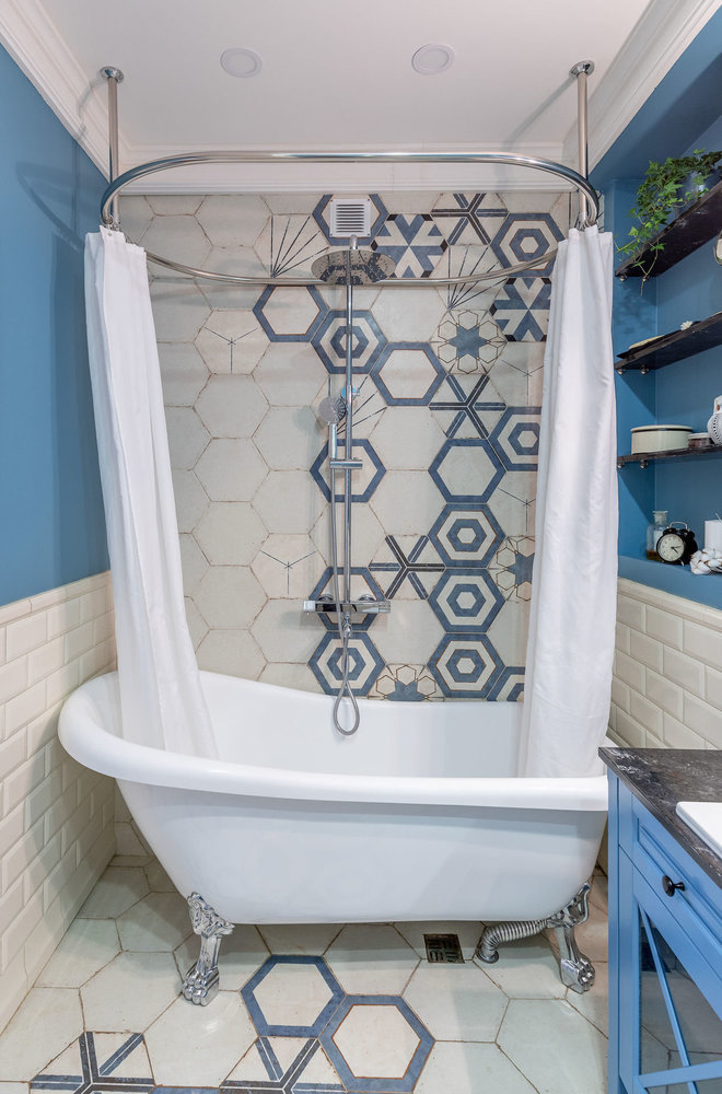 Фотография: Ванная в стиле Классический, Современный, Эклектика, Квартира, Проект недели, Москва, 2 комнаты, 40-60 метров, Didus Design – фото на INMYROOM Фотография: Ванная в стиле Классический, Современный, Эклектика, Квартира, Проект недели, Москва, 2 комнаты, 40-60 метров, Didus Design – фото на INMYROOM