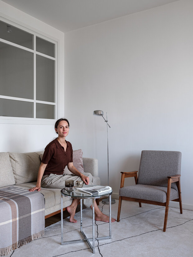 Фотография: Гостиная в стиле Скандинавский, Современный, Минимализм, Квартира, Проект дня, Москва, 3 комнаты, 60-90 метров, Анна Мальцева, скандинавский с элементами минимализма – фото на INMYROOM