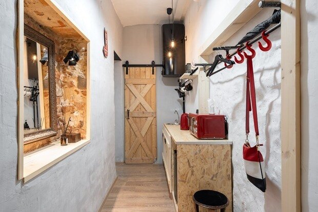 Фотография: Кухня и столовая в стиле Лофт, Малогабаритная квартира, Квартира, Проект недели, Санкт-Петербург, Кирпичный дом, 1 комната, до 40 метров, Александра Маслова – фото на INMYROOM