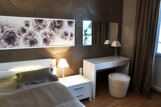 Фотография: Спальня в стиле Эклектика, Малогабаритная квартира, Квартира, Цвет в интерьере, Дома и квартиры, Белый, Переделка – фото на INMYROOM