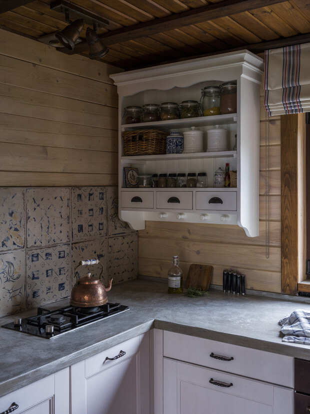 Фотография: Кухня и столовая в стиле Прованс и Кантри, Дом, Интерьер комнат, Интерьерный стиль, Дизайн интерьера, Переделка, Дача, идеи для загородного участка, как построить загородный дом, как декорировать дачный дом, дизайн интерьера загородного дома, как оформить дачный дом, как оформить маленький дом, маленький загородный дом, Наталья Сорокина, загородный дом, Дача летом, маленький дом, дизайн загородного дома, дача дизайн, дизайн дачи, дачный домик – фото на INMYROOM