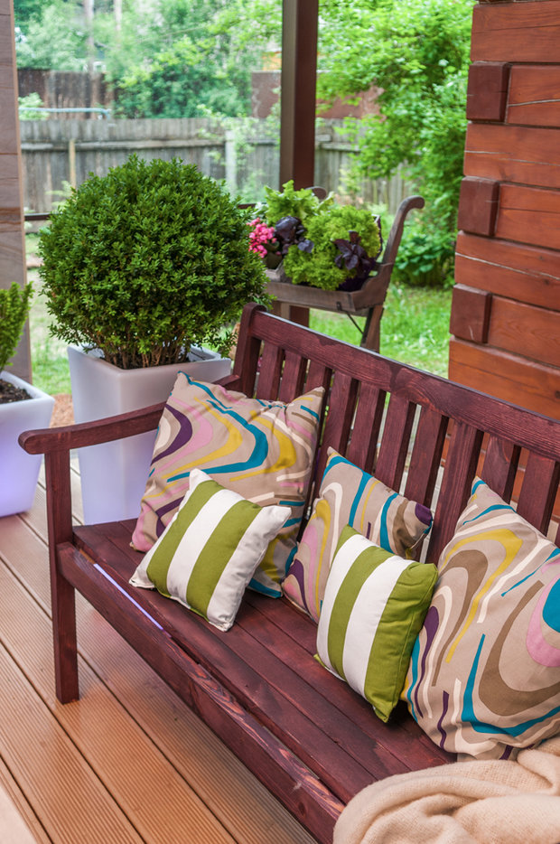 Фотография: Терраса в стиле Современный, Эко, Прованс и Кантри, Эклектика, MW-LIGHT, Мебель и свет, Белый, Дача, Зеленый, Бежевый, Коричневый, Подмосковье, Дом и дача, Фундэкс, Еврогриль, Степан.Ру, Малаховка, HOROZ Electric, Уютерра, Rondell, Zeta, «Хомгарт», Terradeck, Gliga Stone, НЕОПОРМ, Полигаль Восток, Тамак, ROYS, Роман Белянин, Алексей Жбанко, кашпо с подсветкой, освещение на террасе, облицовка из гибкого камня, потолок из поликарбоната – фото на INMYROOM