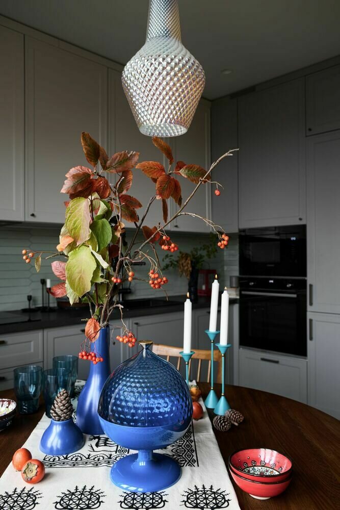 Фотография: Кухня и столовая в стиле Современный, Квартира, Проект дня, Санкт-Петербург, 2 комнаты, 60-90 метров, Наталия Борисенкова – фото на INMYROOM Фотография: Кухня и столовая в стиле Современный, Квартира, Проект дня, Санкт-Петербург, 2 комнаты, 60-90 метров, Наталия Борисенкова – фото на INMYROOM