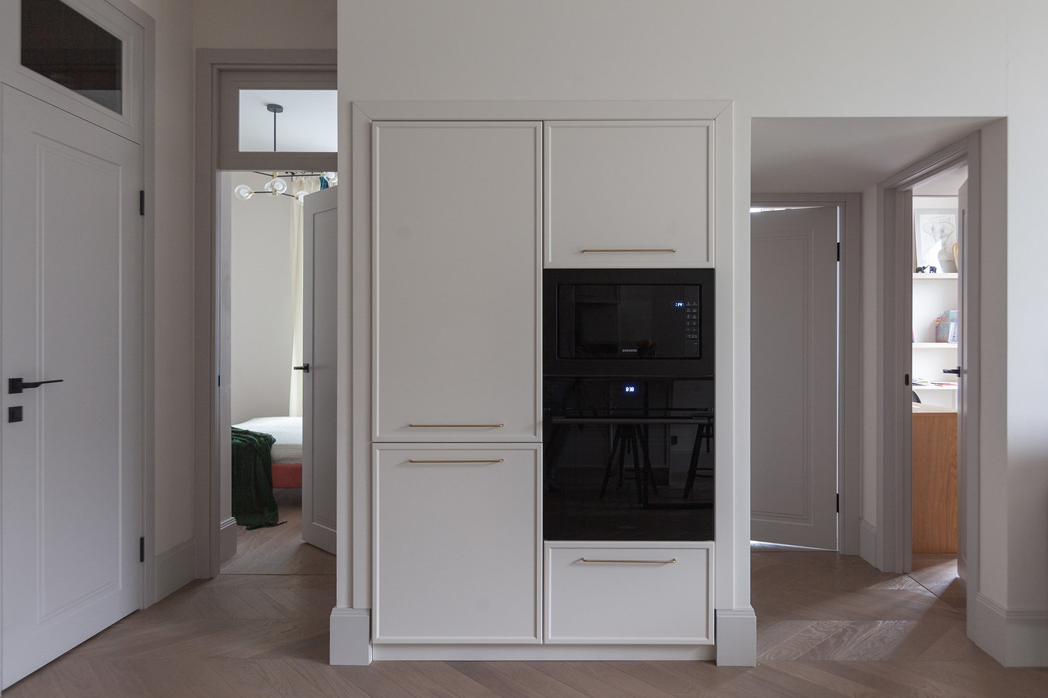 Фотография: Кухня и столовая в стиле Современный, Квартира, Проект недели, Москва, 4 и больше, 60-90 метров, Рада Кобук, Варя Шалито – фото на INMYROOM Фотография: Кухня и столовая в стиле Современный, Квартира, Проект недели, Москва, 4 и больше, 60-90 метров, Рада Кобук, Варя Шалито – фото на INMYROOM