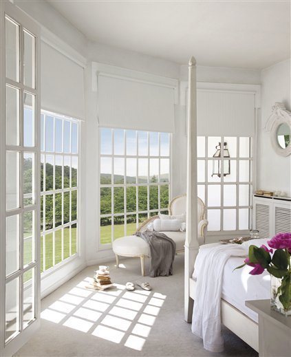 Фотография: Спальня в стиле Прованс и Кантри, Дом, Испания, Цвет в интерьере, Дома и квартиры, Белый, Мадрид – фото на INMYROOM