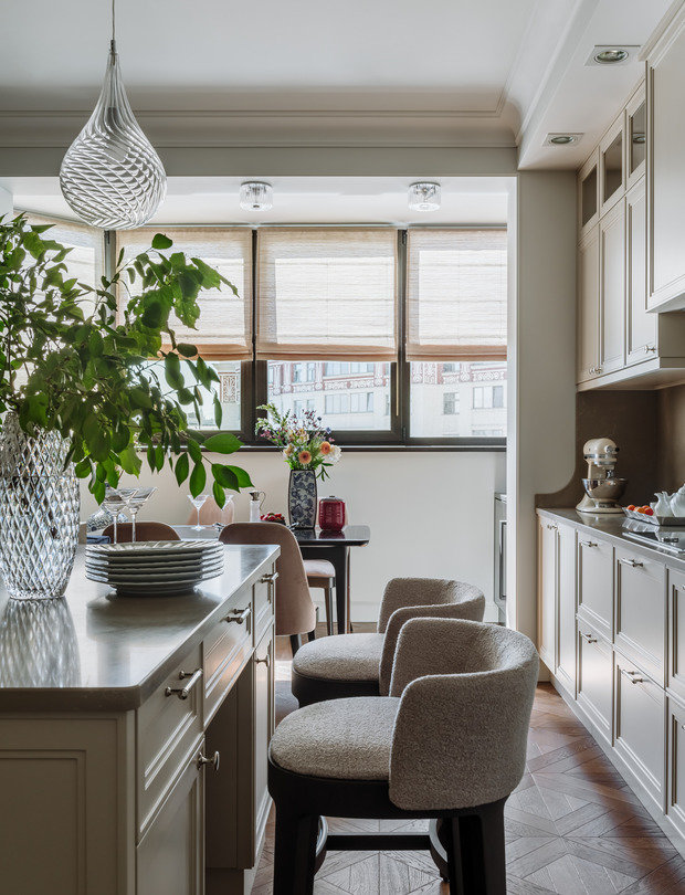 Фотография: Кухня и столовая в стиле Классический, Эклектика, Квартира, Проект недели, Москва, 4 и больше, Более 90 метров, Ольга Лапейкина – фото на INMYROOM