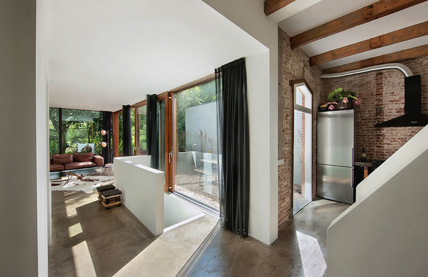 Фото из портфолио Модернизация железнодорожного дома: совместить противоположности – фотографии дизайна интерьеров на INMYROOM