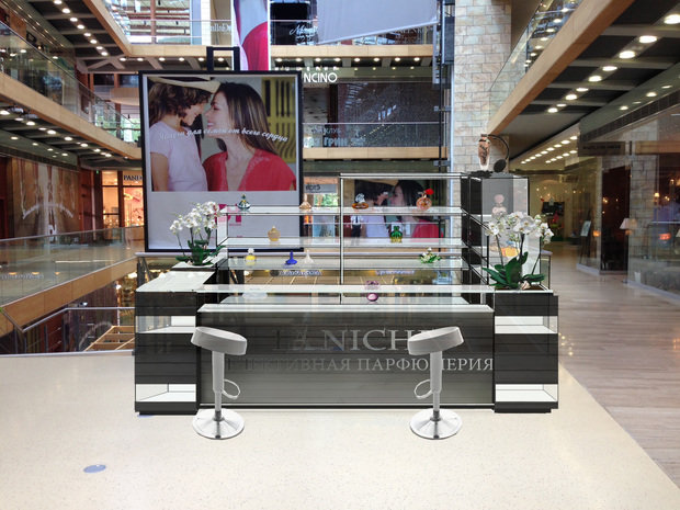 Фото из портфолио Проект корнера селективной парфюмерии La Niche в Dream House – фотографии дизайна интерьеров на INMYROOM