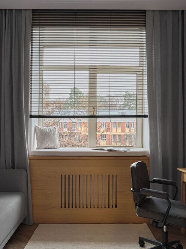 Фотография: Кабинет в стиле Современный, Квартира, Проект дня, Новосибирск, Сталинка, 3 комнаты, 60-90 метров, ремонт сталинки, дизайн кухни в сталинке, современный/скандинавский, фото интерьера, дизайн интерьера фото, фото кухни, Анастасия Рыбина, Елена Дьяконова – фото на INMYROOM