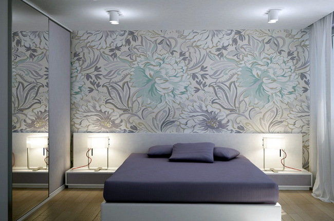 Фотография: Спальня в стиле Современный, Декор интерьера, Малогабаритная квартира, Квартира, Дома и квартиры, Советы, Зеркало – фото на INMYROOM Фотография: Спальня в стиле Современный, Декор интерьера, Малогабаритная квартира, Квартира, Дома и квартиры, Советы, Зеркало – фото на INMYROOM