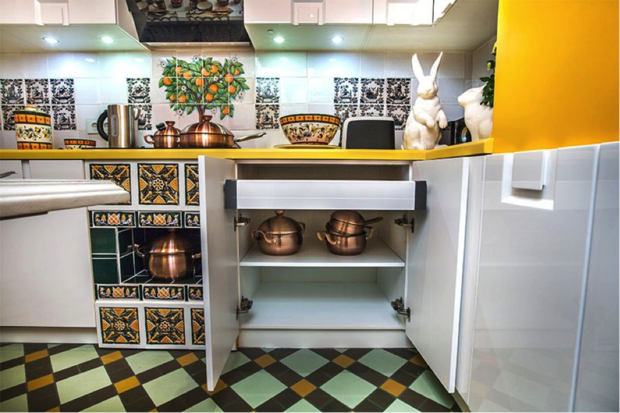 Фото из портфолио Квартирный вопрос: Разнообразие цветов – фотографии дизайна интерьеров на INMYROOM