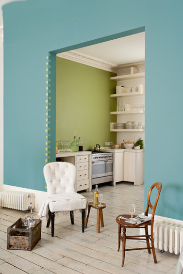 Фотография: Кухня и столовая в стиле Прованс и Кантри, Декор интерьера, Дизайн интерьера, Цвет в интерьере, Dulux, ColourFutures, Akzonobel, Краски – фото на INMYROOM