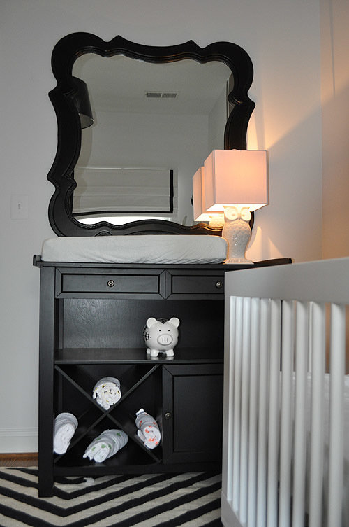 Фотография: в стиле , Детская, Классический, Современный, Декор интерьера, Квартира, США, Аксессуары, Интерьер комнат, Декор, Белый, Переделка, Черный, Коричневый, отделка, интерьер в белом цвете, экспресс-ремонт, эклектика в интерьере, идеи для детской – фото на INMYROOM Фотография: в стиле , Детская, Классический, Современный, Декор интерьера, Квартира, США, Аксессуары, Интерьер комнат, Декор, Белый, Переделка, Черный, Коричневый, отделка, интерьер в белом цвете, экспресс-ремонт, эклектика в интерьере, идеи для детской – фото на INMYROOM