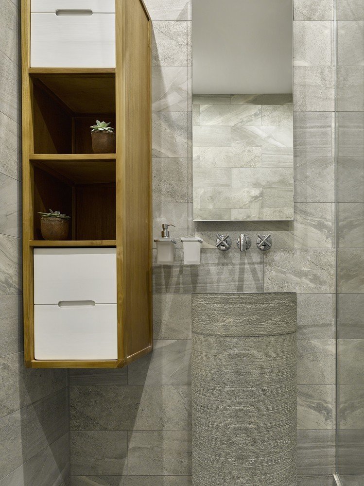 Фотография: Ванная в стиле Современный, Малогабаритная квартира, Квартира, Студия, Проект недели, Москва, до 40 метров, Оксана Станиславова, Алена Дзуцева – фото на INMYROOM Фотография: Ванная в стиле Современный, Малогабаритная квартира, Квартира, Студия, Проект недели, Москва, до 40 метров, Оксана Станиславова, Алена Дзуцева – фото на INMYROOM