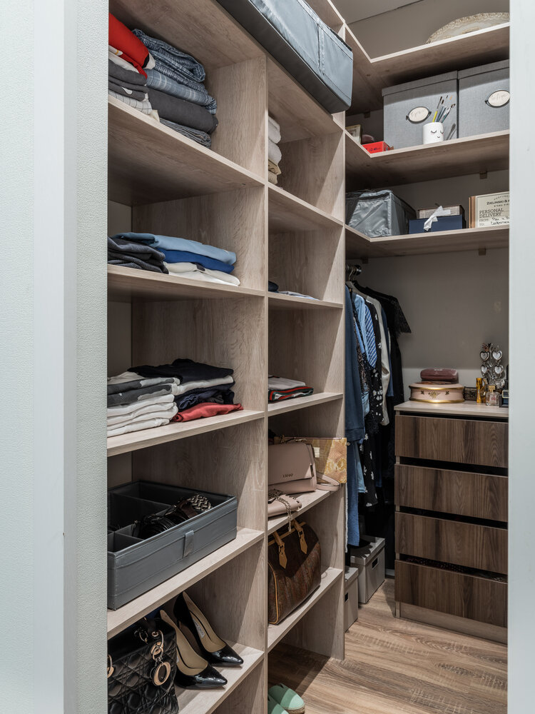 Фотография: Гардеробная в стиле Современный, Квартира, Проект недели, Новая Москва, 3 комнаты, 60-90 метров, ЭСТЕТ DESIGN, Надежда Ракова, Алена Гуслиц – фото на INMYROOM Фотография: Гардеробная в стиле Современный, Квартира, Проект недели, Новая Москва, 3 комнаты, 60-90 метров, ЭСТЕТ DESIGN, Надежда Ракова, Алена Гуслиц – фото на INMYROOM