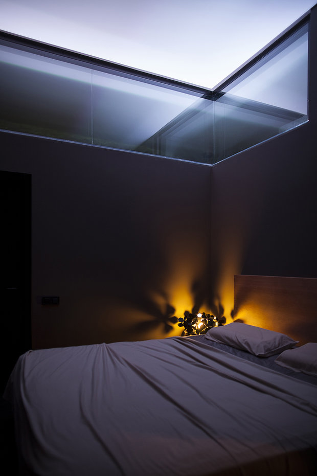 Фотография: Спальня в стиле Минимализм, Лофт, Современный, Квартира, Студия, Украина, Планировки, Проект недели, Черный, Зеленый, Бежевый, Желтый, Серый, Коричневый, Киев, Эко, Алексей Быков – фото на INMYROOM