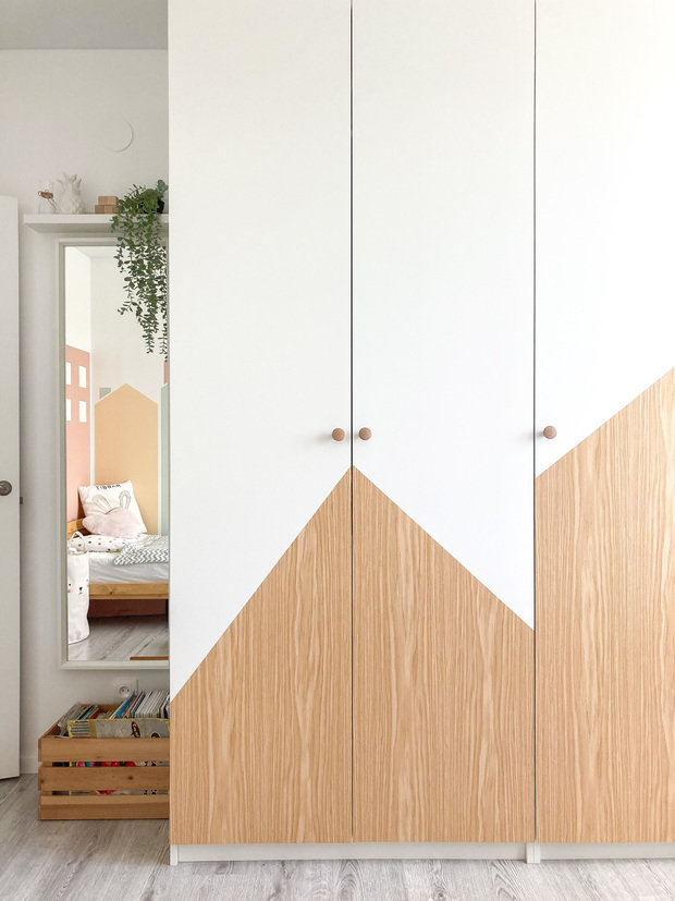 Интерьер гардеробной в скандинавском стиле с элементами минимализма
