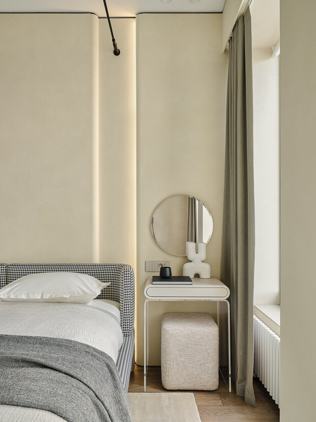 Фотография: Спальня в стиле Современный, Квартира, Проект дня, Москва, Монолитный дом, 3 комнаты, 60-90 метров, ЖК «Зиларт», Виталия Мясников – фото на INMYROOM