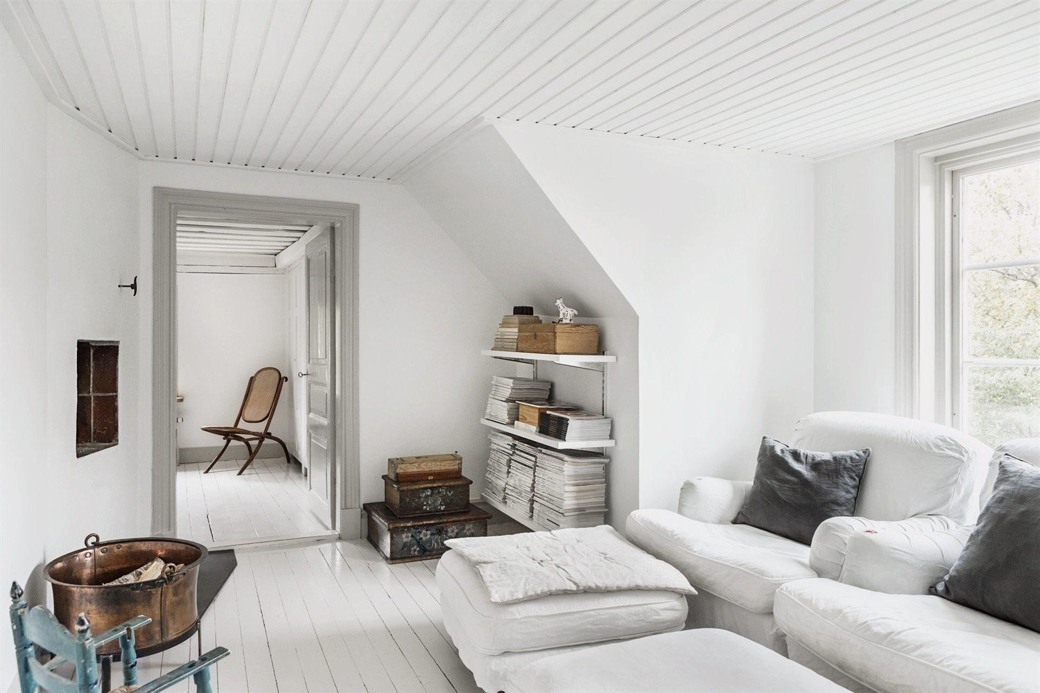 Фотография: Гостиная в стиле Скандинавский, Декор интерьера, Дом, Дача, Дом и дача – фото на INMYROOM