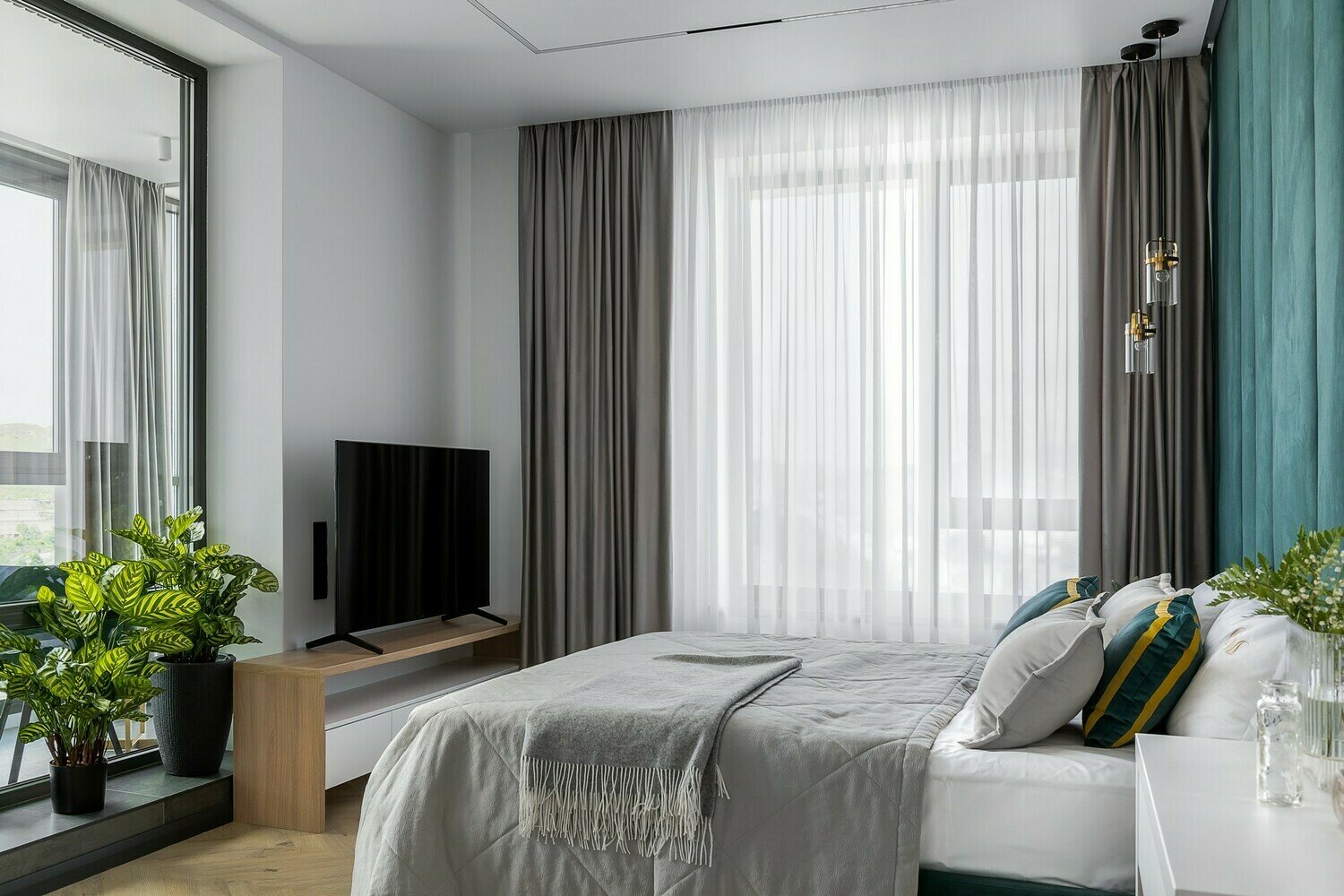 Фотография: Спальня в стиле Современный, Квартира, Проект недели, 3 комнаты, 60-90 метров, Владивосток, Renoir Studio, Максим Колесник, Анна Горгаева – фото на INMYROOM Фотография: Спальня в стиле Современный, Квартира, Проект недели, 3 комнаты, 60-90 метров, Владивосток, Renoir Studio, Максим Колесник, Анна Горгаева – фото на INMYROOM