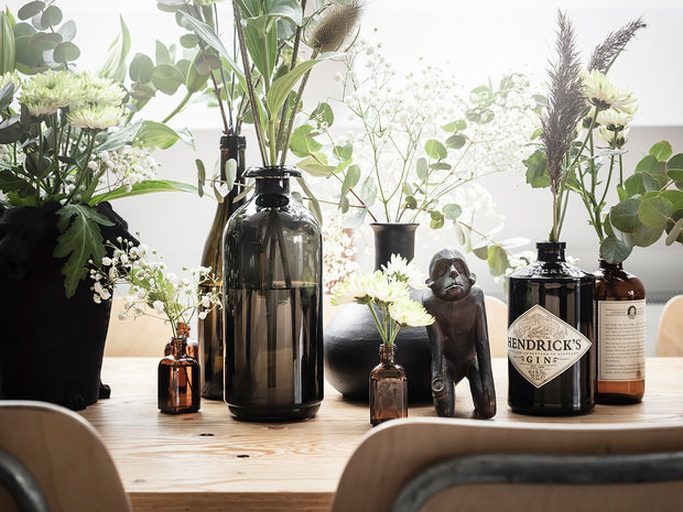 Фотография: Декор в стиле Скандинавский, Современный, Декор интерьера, Квартира, Мебель и свет, Терраса, Белый, Серый, Коричневый, 2 комнаты, 40-60 метров – фото на INMYROOM