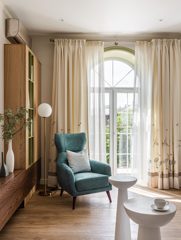 Фотография: Гостиная в стиле Современный, Эклектика, Квартира, Проект дня, Сталинка, 2 комнаты, 40-60 метров, Уфа, Джапанди, Юрий Воробьев – фото на INMYROOM