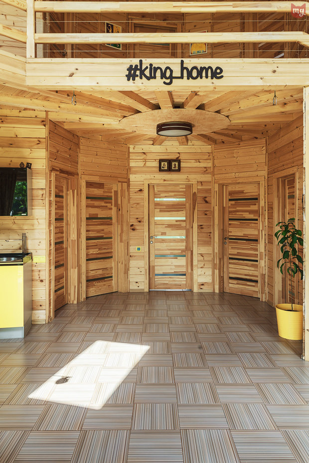 Фотография: Прихожая в стиле Эко, Прованс и Кантри, Современный, Дом, Россия, Проект недели, Дом и дача, Герой InMyRoom, деревянный дом, Королев, каркасный дом, Скайдом.рф, Скайдом – фото на INMYROOM