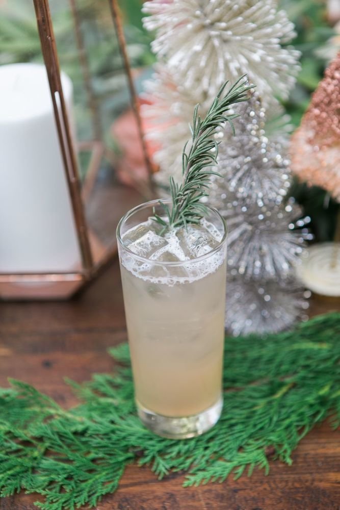 Фотография: в стиле , Гостиная, Декор интерьера, Новый Год, новогодний декор, Леруа Мерлен, Leroy Merlin, Наталья Высоцкая, как украсить интерьер к новому году, как украсить гостиную – фото на INMYROOM Фотография: в стиле , Гостиная, Декор интерьера, Новый Год, новогодний декор, Леруа Мерлен, Leroy Merlin, Наталья Высоцкая, как украсить интерьер к новому году, как украсить гостиную – фото на INMYROOM