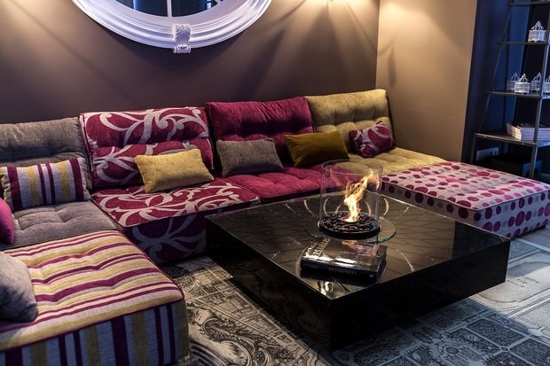 Фотография: Гостиная в стиле Восточный, Кухня и столовая, Дом, Франция, Дома и квартиры, Городские места, Камин, Дачный ответ – фото на INMYROOM