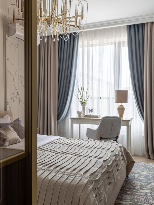 Фотография: Спальня в стиле Классический, Современный, Квартира, Проект дня, Москва, Монолитный дом, 1 комната, 40-60 метров, Алина Мурашова – фото на INMYROOM
