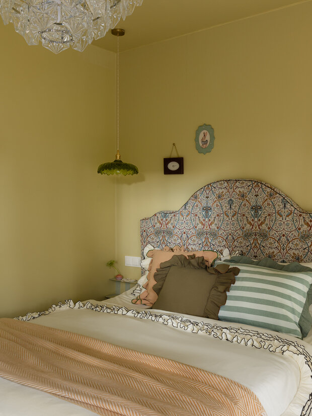 Фотография: Спальня в стиле Современный, Эклектика, Дом, Проект дня, Дом и дача, Свердловская область, 3 комнаты, 60-90 метров, современный с элементами нежного романтизма, Кристина Салангина, Анастасия Гавриленко – фото на INMYROOM