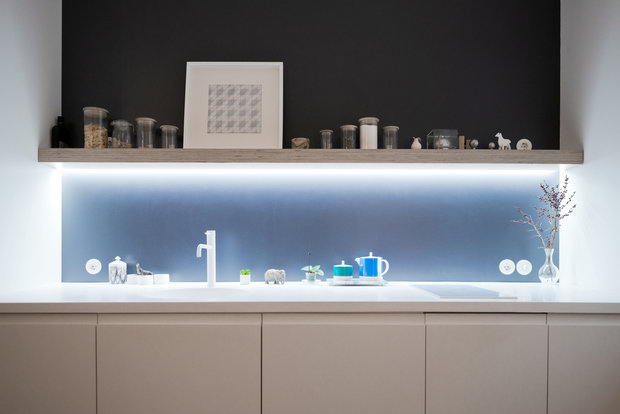 Фотография: Кухня и столовая в стиле Скандинавский, Современный, Хай-тек, Малогабаритная квартира, Квартира, Дома и квартиры, Минимализм, Переделка – фото на INMYROOM