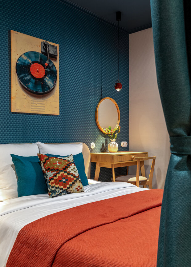 Фотография: Спальня в стиле Современный, Эклектика, Малогабаритная квартира, Квартира, Студия, Проект дня, Москва, до 40 метров, малогабаритки, современный с элементами ретро, фото интерьера, дизайн интерьера фото, Светлана Немцова – фото на INMYROOM