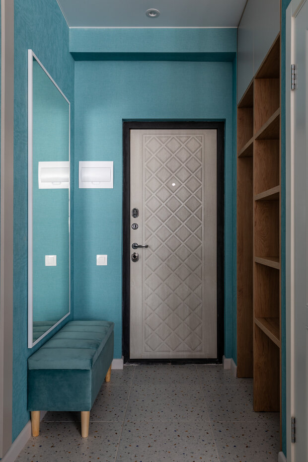 Фотография: Прихожая в стиле Современный, Малогабаритная квартира, Квартира, Студия, Проект дня, Сочи, Блочный дом, до 40 метров, Светлана Плетнева – фото на INMYROOM