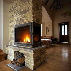 Фотография: Прихожая в стиле Прованс и Кантри, Декор интерьера, Мебель и свет, Камин – фото на INMYROOM