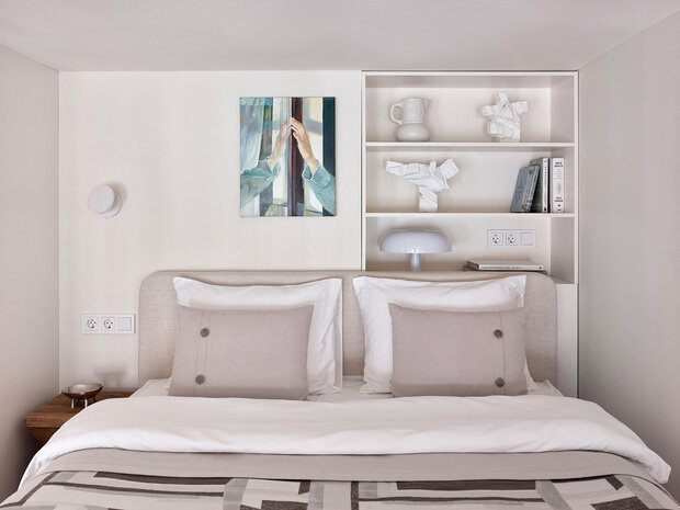 Фотография: Спальня в стиле Скандинавский, Современный, Эклектика, Квартира, Проект дня, Санкт-Петербург, Кирпичный дом, 1 комната, Николай Банников, эклектика с элементами эко и современного стиля, Алена Дорофеева – фото на INMYROOM