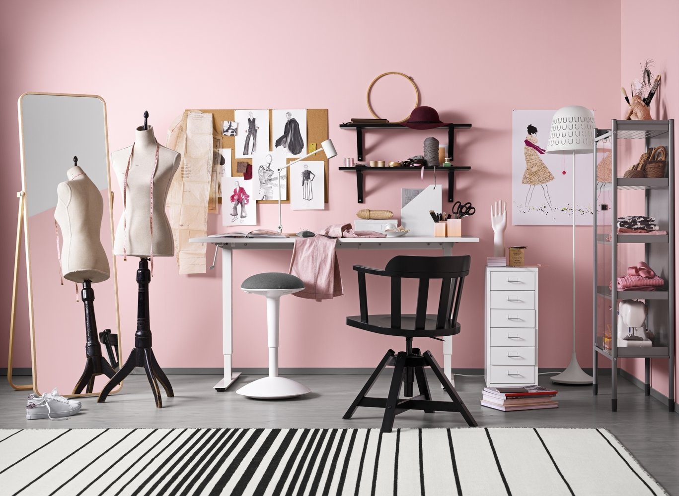 НИЛЬС-ЭРИК высокий табурет, белый/серый, 3 999.– (ИКЕА)