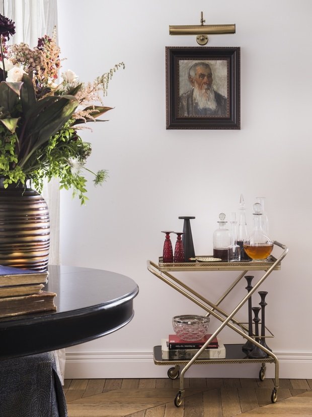 Фотография: Мебель и свет в стиле Эклектика, Квартира, Проект недели, Москва, Ольга Шаповалова, 4 и больше, Более 90 метров, Монолитно-кирпичный, ЖК «Английский квартал» – фото на INMYROOM