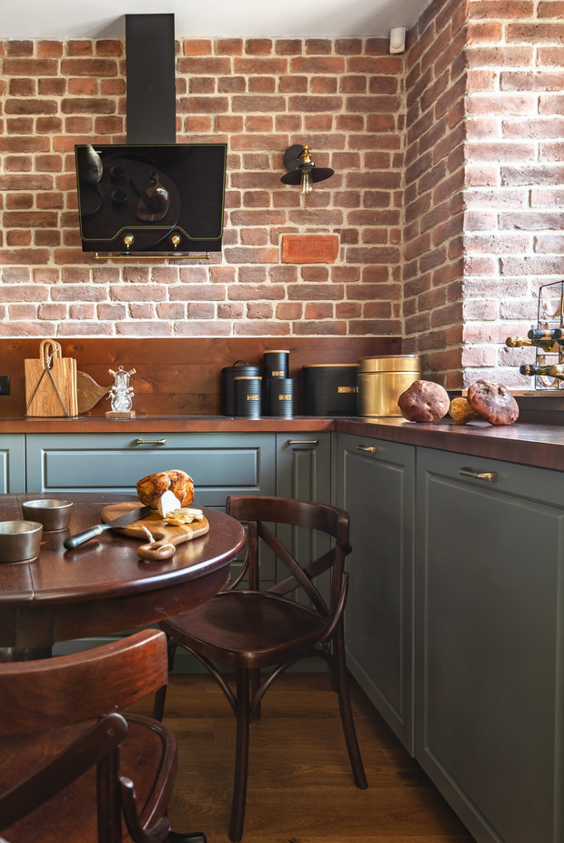 Фотография: Кухня и столовая в стиле Прованс и Кантри, Советы, Кухонный фартук, Гид, керамическая плитка на кухне, как оформить кухонный фартук, фартук на кухне, оригинальный фартук, красивый кухонный фартук – фото на INMYROOM